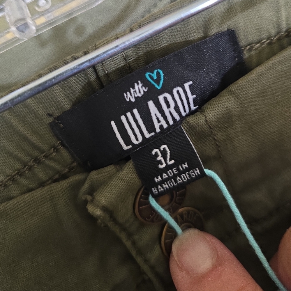 NWT Lularoe Patch Pocket Pants in Army Green 32 Relaxed Slim Fit - Picture 6 of 8